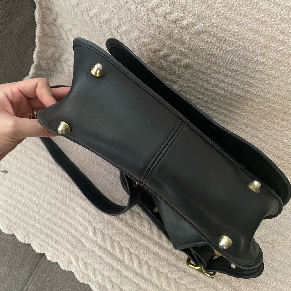 Vintage Black Leather Coach Shoulder Bag - Picture 3 of 7